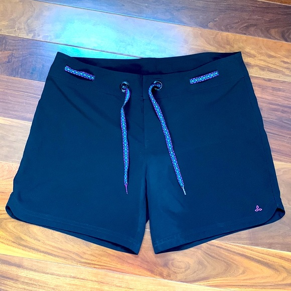 Prana shorts - Picture 1 of 10